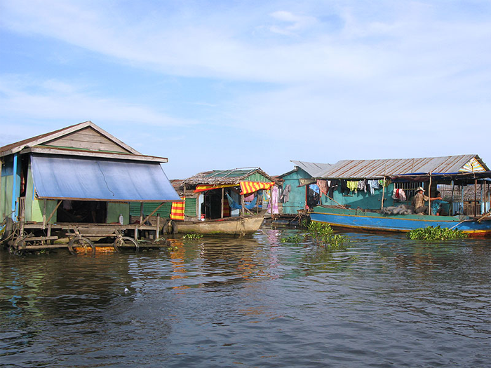 Вьетнамская плавучая деревня на озере Тонлесап, Камбоджа