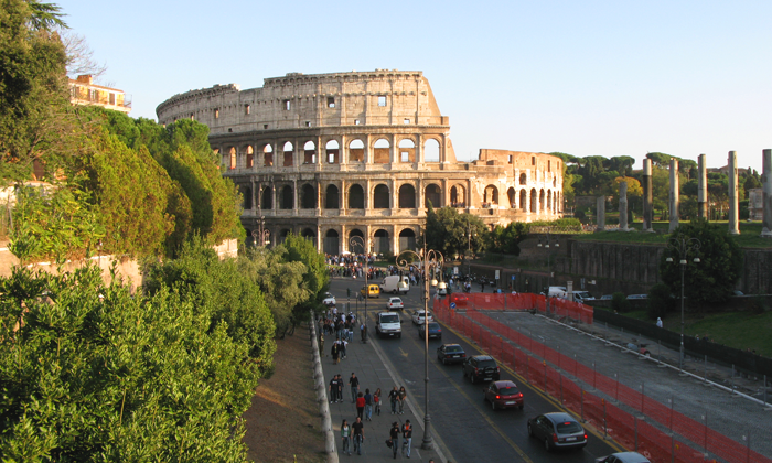 Прогулки по Риму, вид Колизей