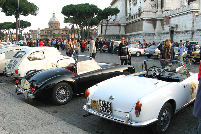 Прогулки по Риму, выставка старых авто